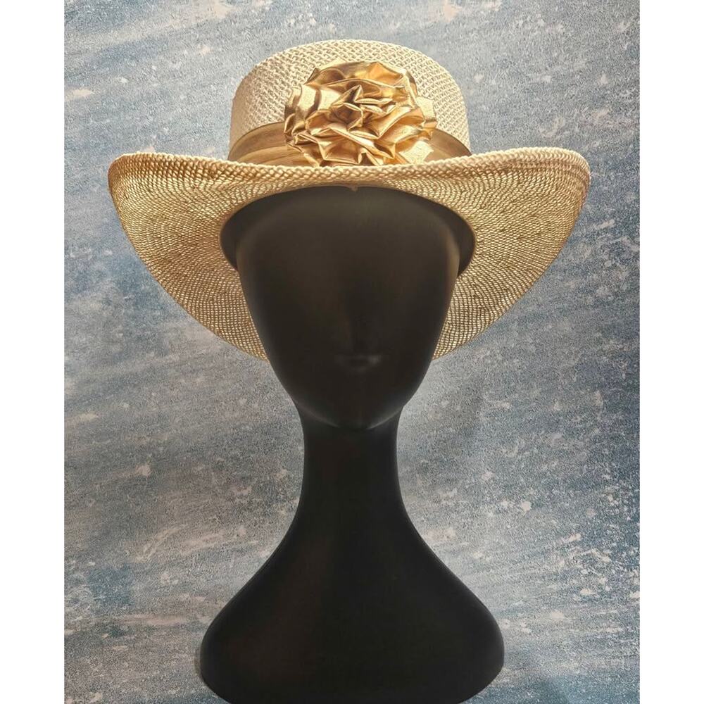 🌟 Structured Straw Hat with Gold Ribbon Band & Floral Accent
